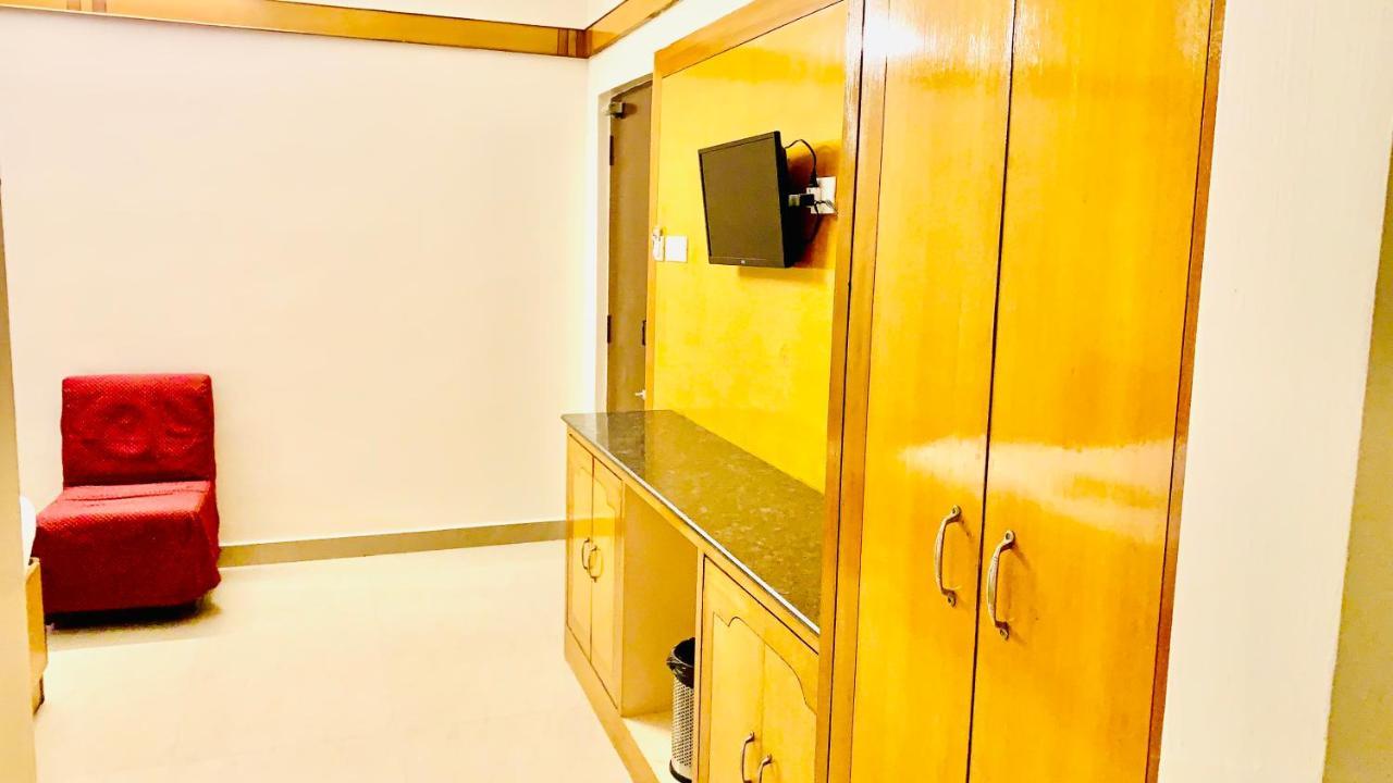 Half Moon Palace 钦奈 外观 照片